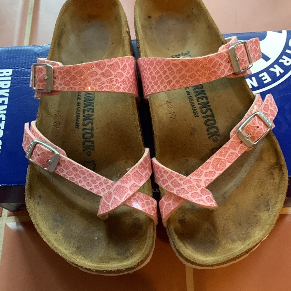 Pink Birkenstock  good light used condition - Picture 3 of 4